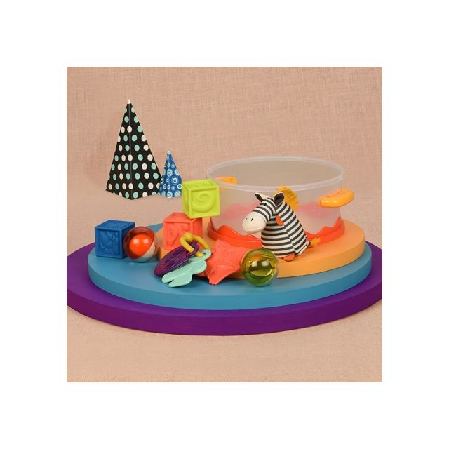 B. toys Pirmasis žaislų rinkinys